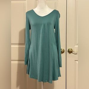 Draping green tunic from Posh by Anna. Size Medium